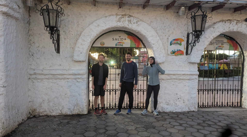 (L-R) Théo Lombard, Adrian Rehm, and Weeda Tiraei on a run during the student field trip in Chile.